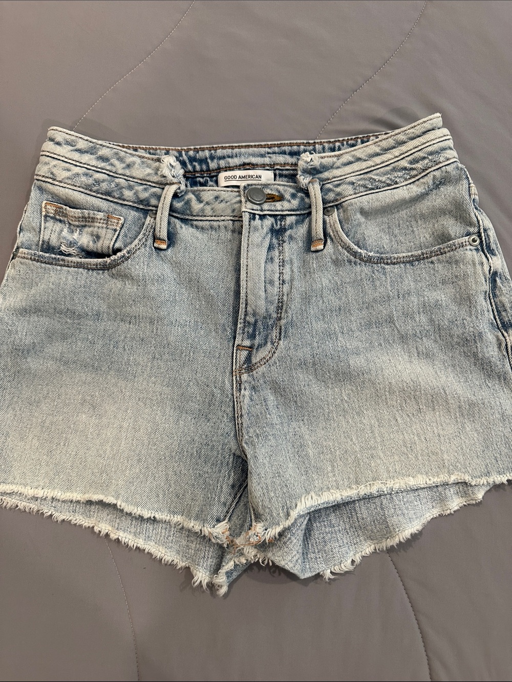 Good American Curvy Shorts sz 2/26